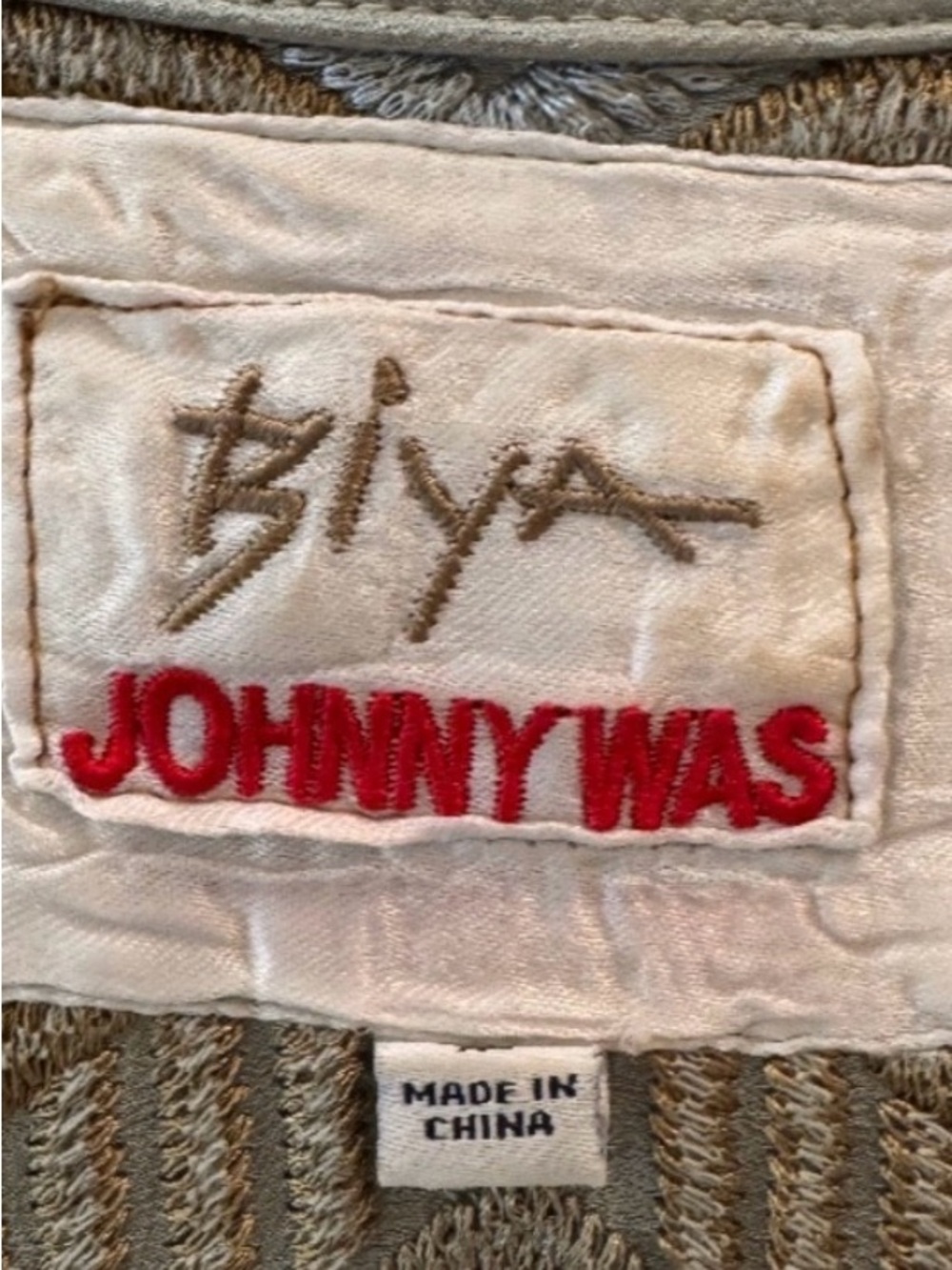 RARE Oversized Johnny Was Sage Embroidered Tunic with Gold and Pale Pink Accents - Picture 2 of 8